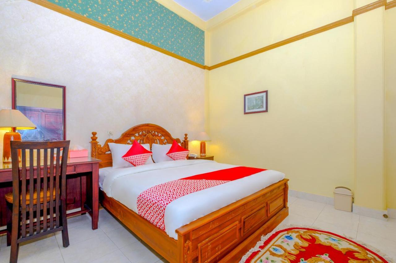 Oyo 3088 Green Valley House Senggigi Exterior photo