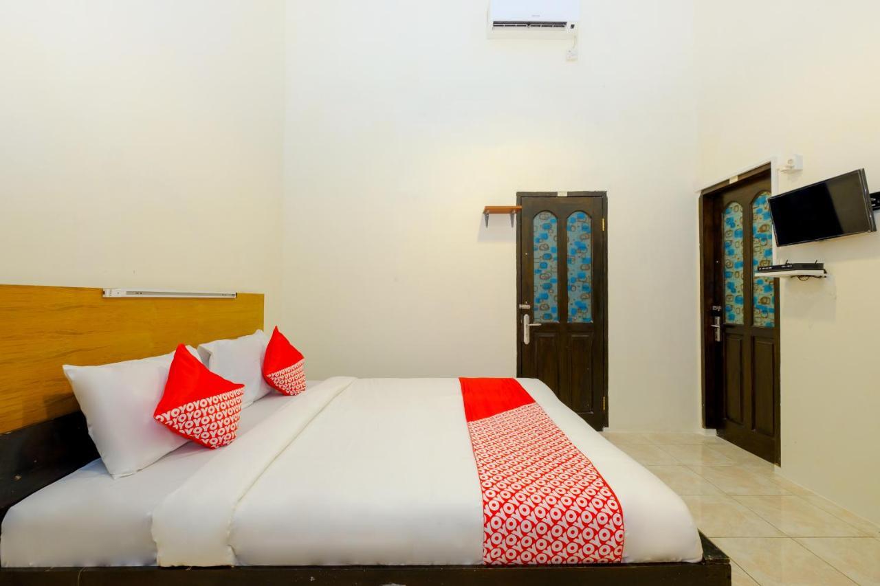 Oyo 3088 Green Valley House Senggigi Exterior photo